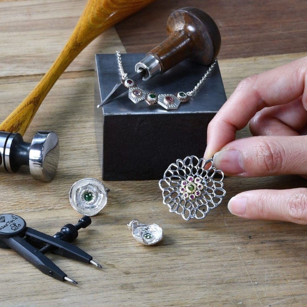 Gemstone set ring - online jewellery making class